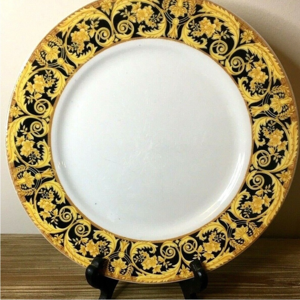 Set of 4 Vtg Lynns Fine China VALETTA Black/Gold Dinner Plates